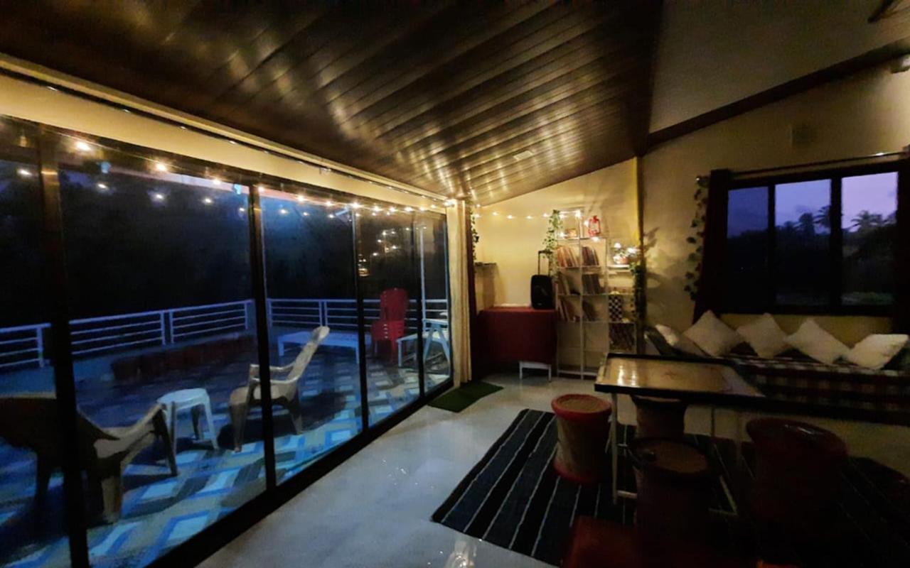 Costel Hostel มัลวาน ภายนอก รูปภาพ